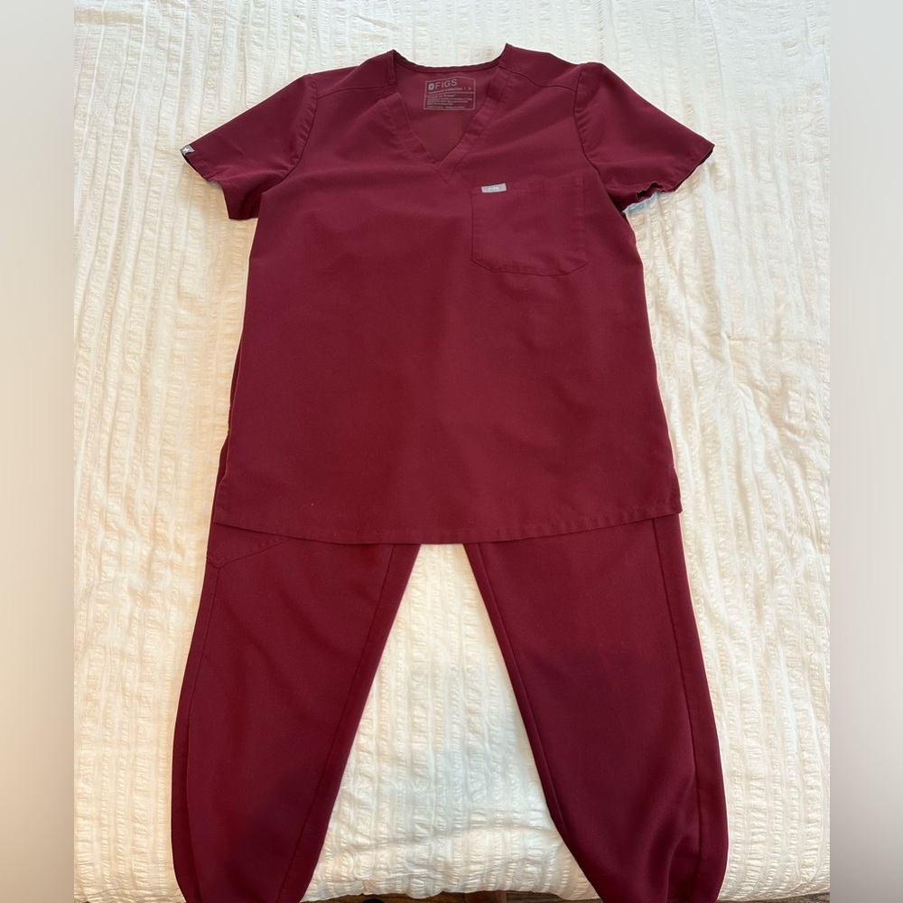 FIGS Burgundy Scrub Set Size S/SP